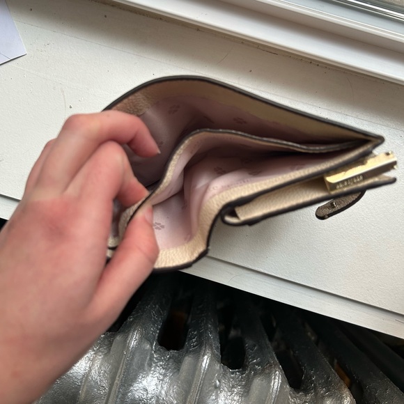 Kate Spade Medium Leila Wallet in nude - Picture 5 of 8